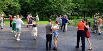 Swing-tanssia (Lindy Hop)